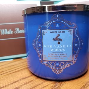 Bath & Body Works / WB Iced Vanilla Woods 3-Wick Candle